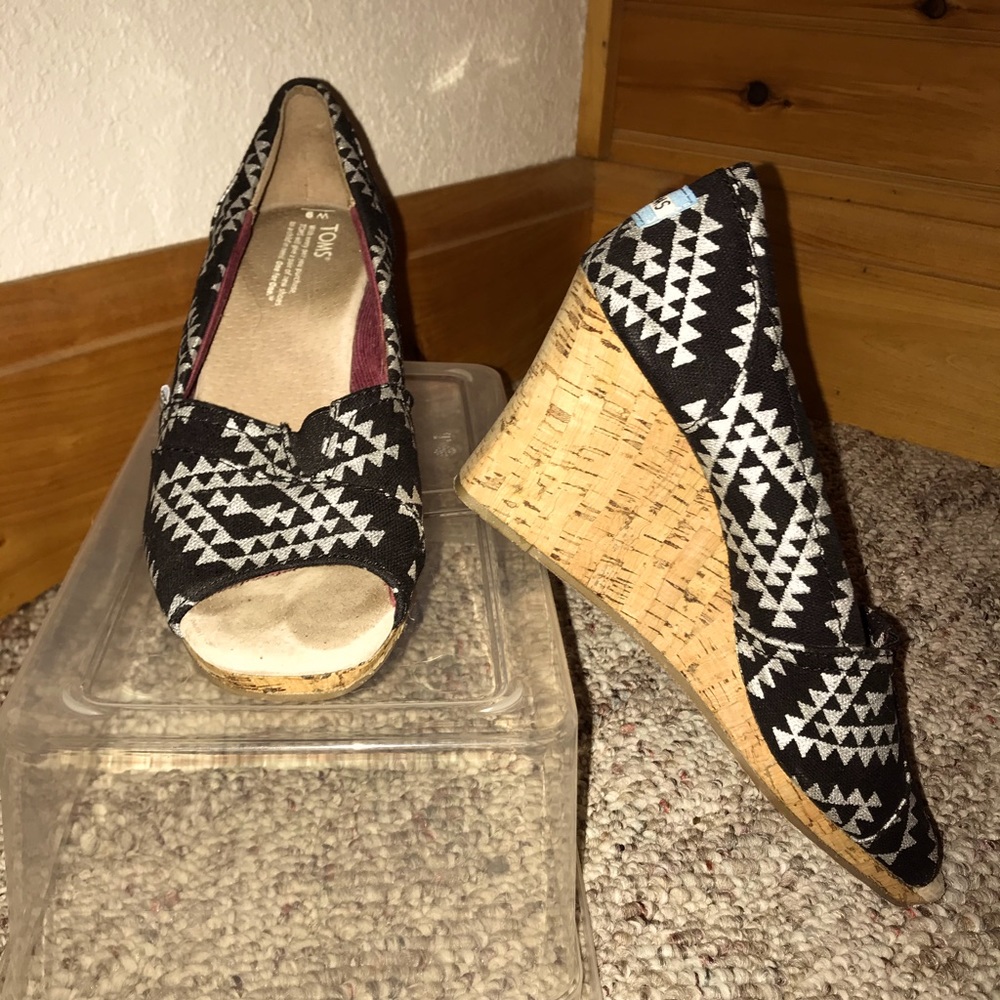 Toms Wedge